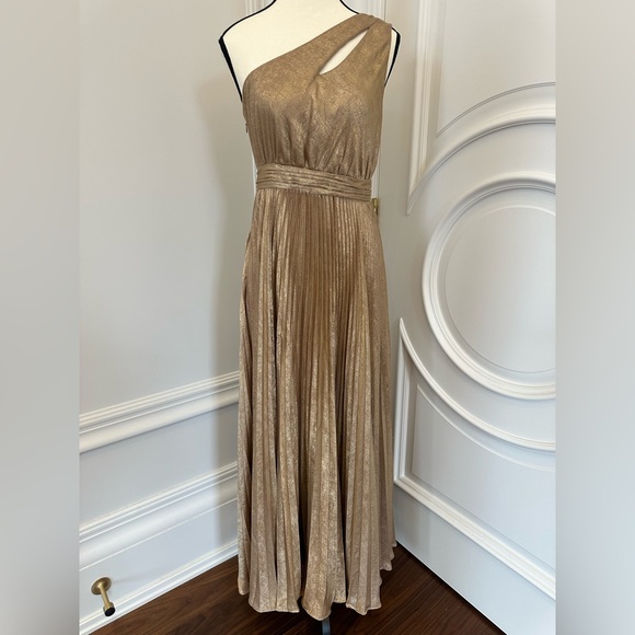 Ever New Elegant Gold Metallic One-Shoulder Cut Out Pleated Maxi Dress (Size 4) - Picture 8 of 15